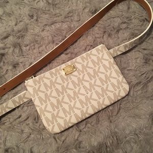 Michael kors belted fanny pack
